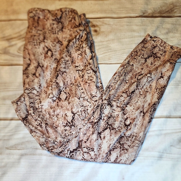 Leggings - Picture 1 of 3